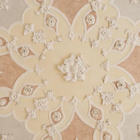 Akademie Der Dioezese מלון 3*