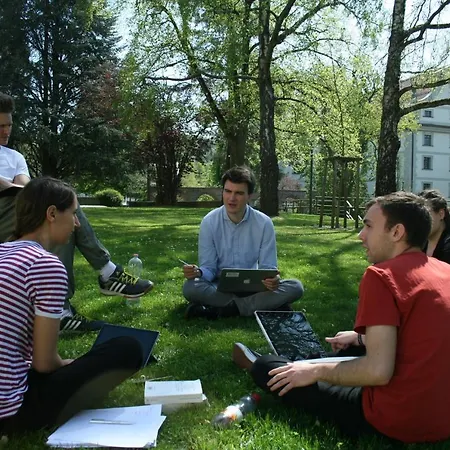 Akademie Der Dioezese מלון 3*